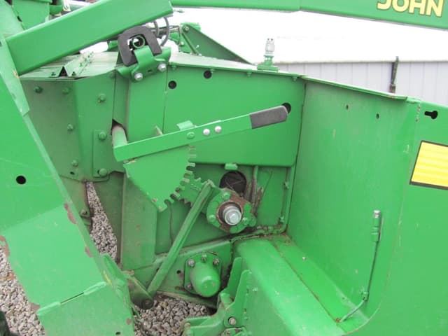 Image of John Deere 946 equipment image 4