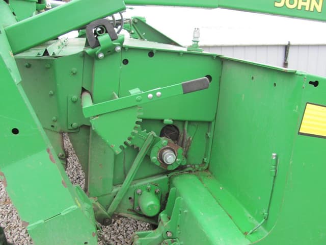 Image of John Deere 946 equipment image 4