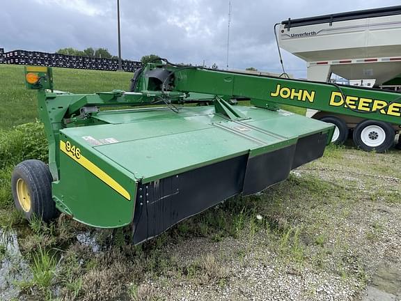 Image of John Deere 946 equipment image 3
