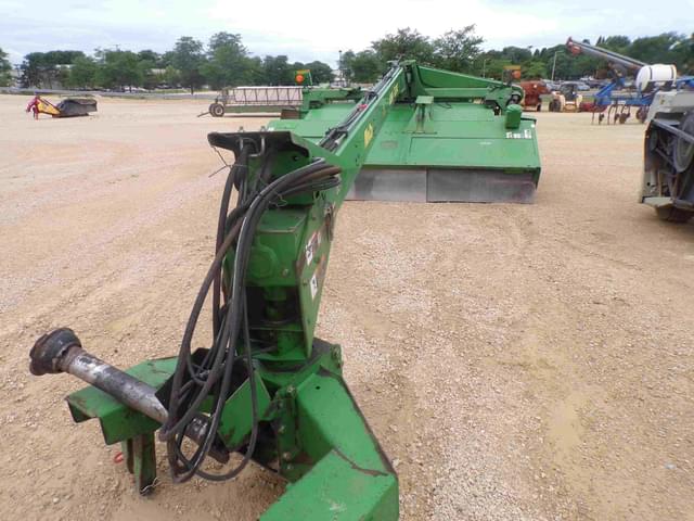 Image of John Deere 946 equipment image 2