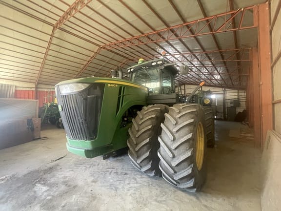 2014 John Deere 9460R Equipment Image0