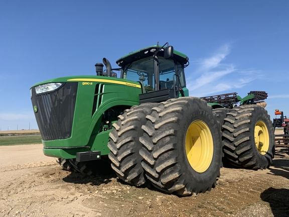 2014 John Deere 9510R Equipment Image0