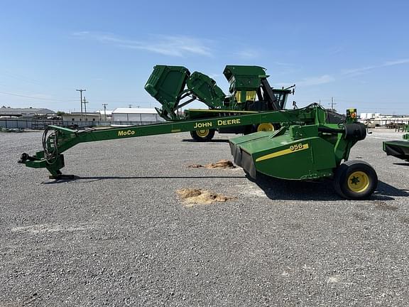 Image of John Deere 956 equipment image 1