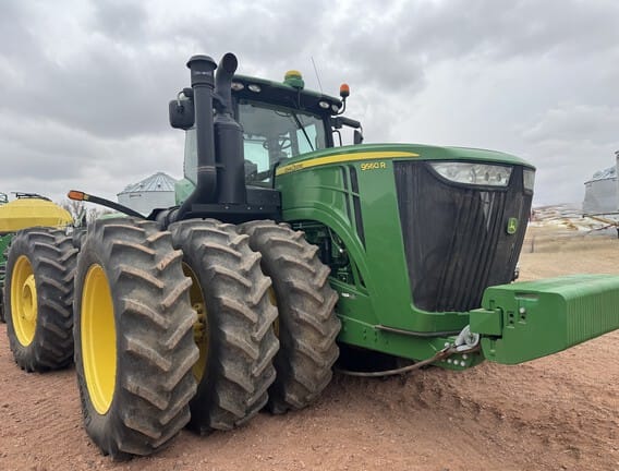 2014 John Deere 9560R Equipment Image0
