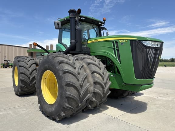 Image of John Deere 9560R equipment image 2