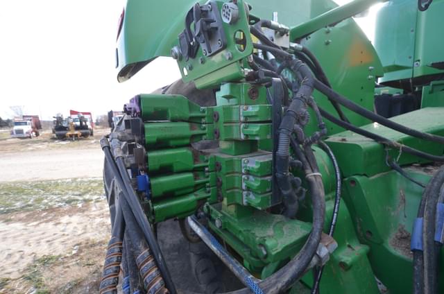 Image of John Deere 9560R equipment image 4