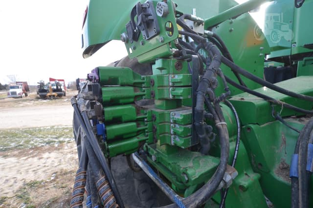 Image of John Deere 9560R equipment image 4