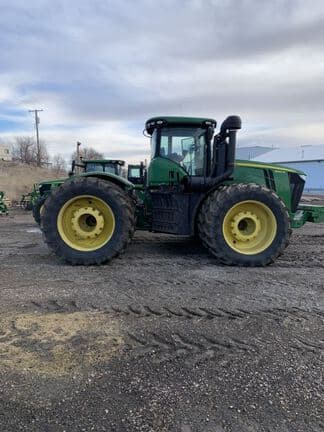 Image of John Deere 9560R equipment image 1
