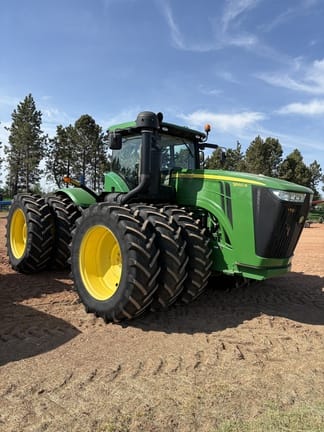 2014 John Deere 9560R Equipment Image0