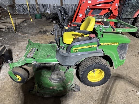 Image of John Deere 997 equipment image 1