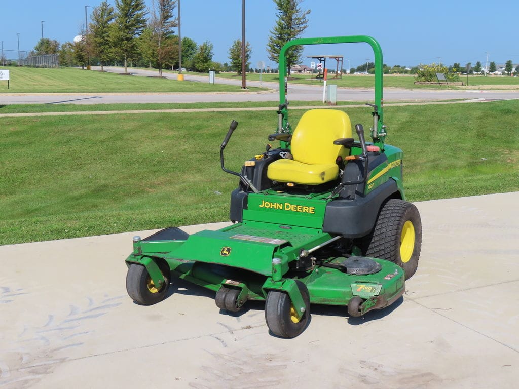 2014 John Deere 997 Equipment Image0