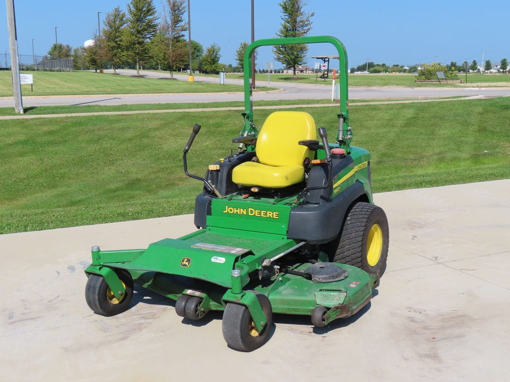 2014 John Deere 997 Equipment Image0