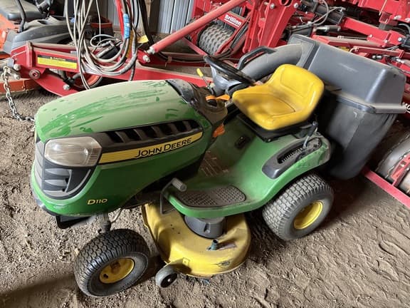 Image of John Deere D110 Primary image