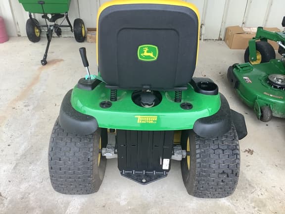 Image of John Deere D130 equipment image 3