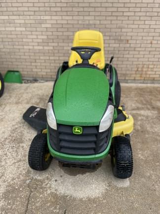 Image of John Deere D140 equipment image 1