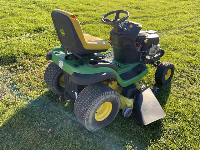 Image of John Deere D140 equipment image 4