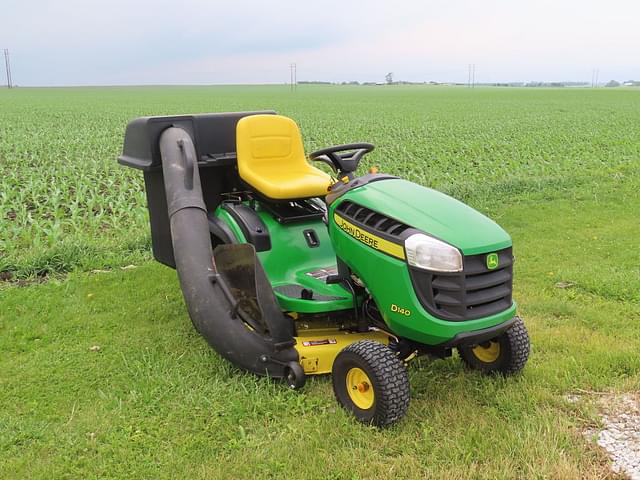 Image of John Deere D140 equipment image 4
