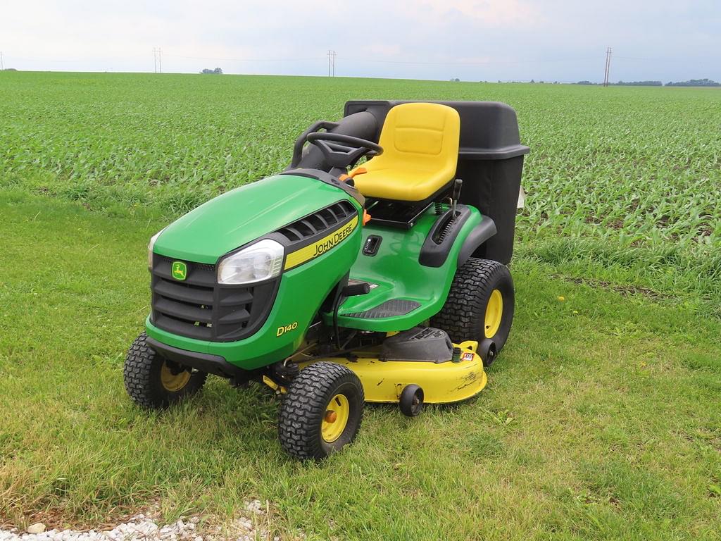 Image of John Deere D140 Primary image
