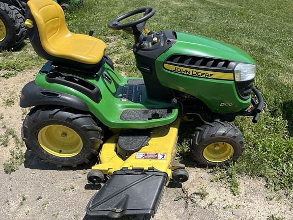 Image of John Deere D170 equipment image 4