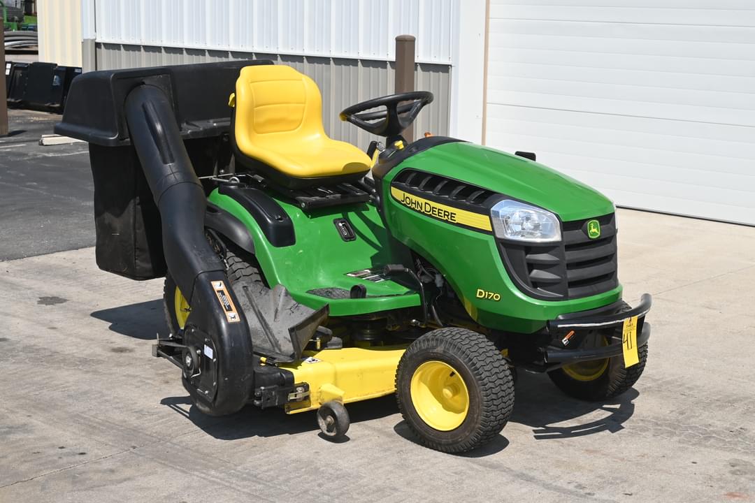 Image of John Deere D170 Primary image