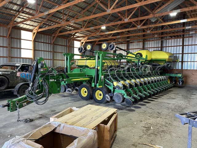 Image of John Deere DB60 equipment image 1