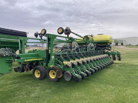 Image of John Deere DB60 Primary image