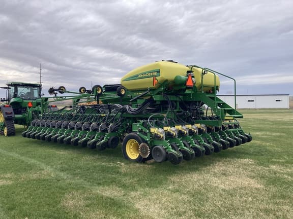 Image of John Deere DB60 equipment image 1