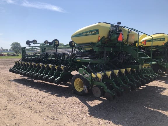 Main image John Deere DB60