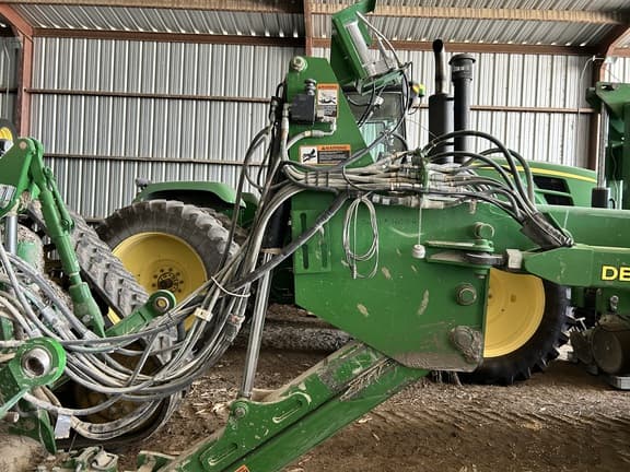 Image of John Deere DB60 equipment image 1