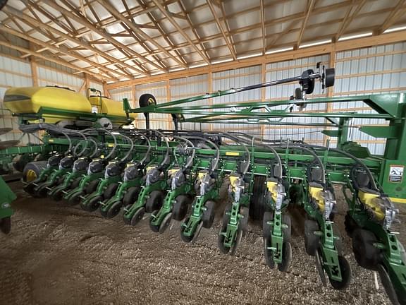 Image of John Deere DB60 equipment image 2