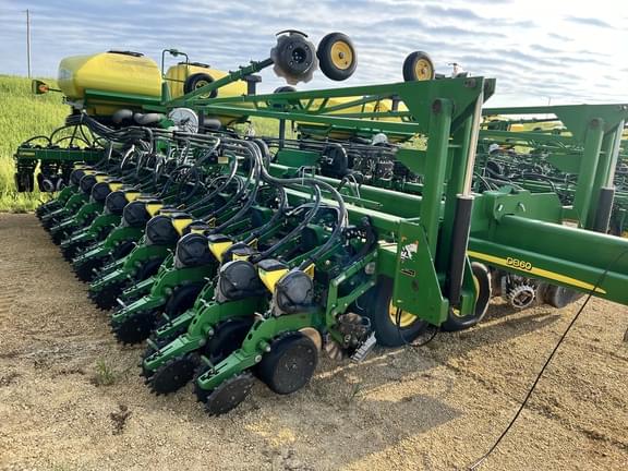 Image of John Deere DB60 equipment image 1