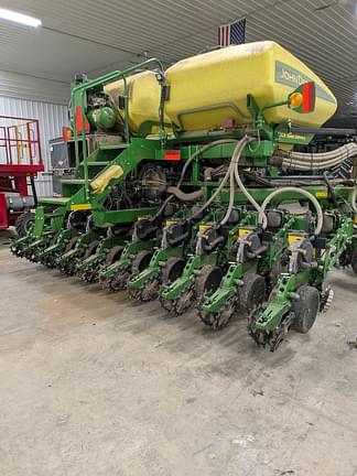 Image of John Deere DB60 equipment image 1