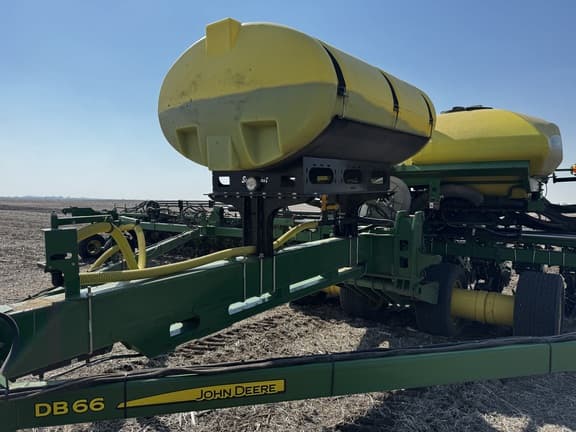 Image of John Deere DB66 equipment image 2