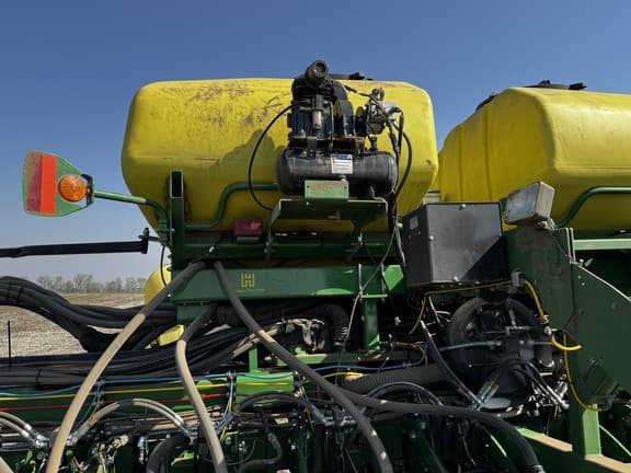 Image of John Deere DB66 equipment image 3