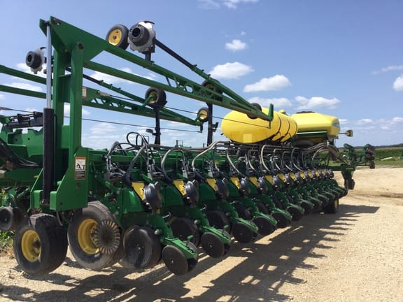 Main image John Deere DB80