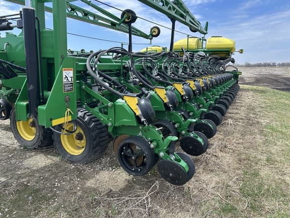 Image of John Deere DB90 equipment image 4