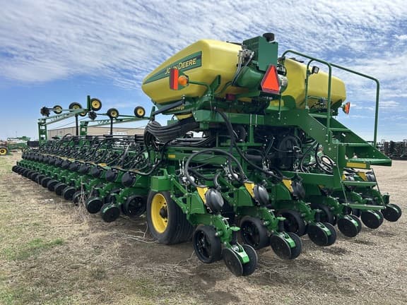 Image of John Deere DB90 equipment image 3