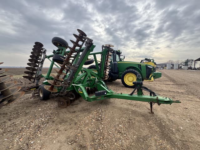 Image of John Deere 2625 equipment image 3