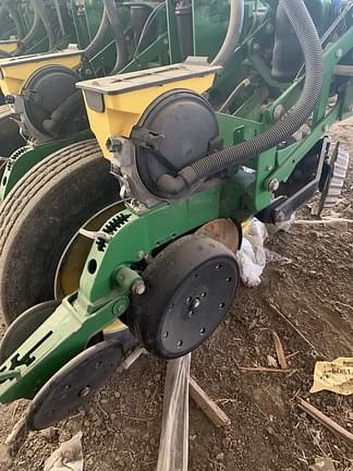 Image of John Deere DR24 equipment image 2