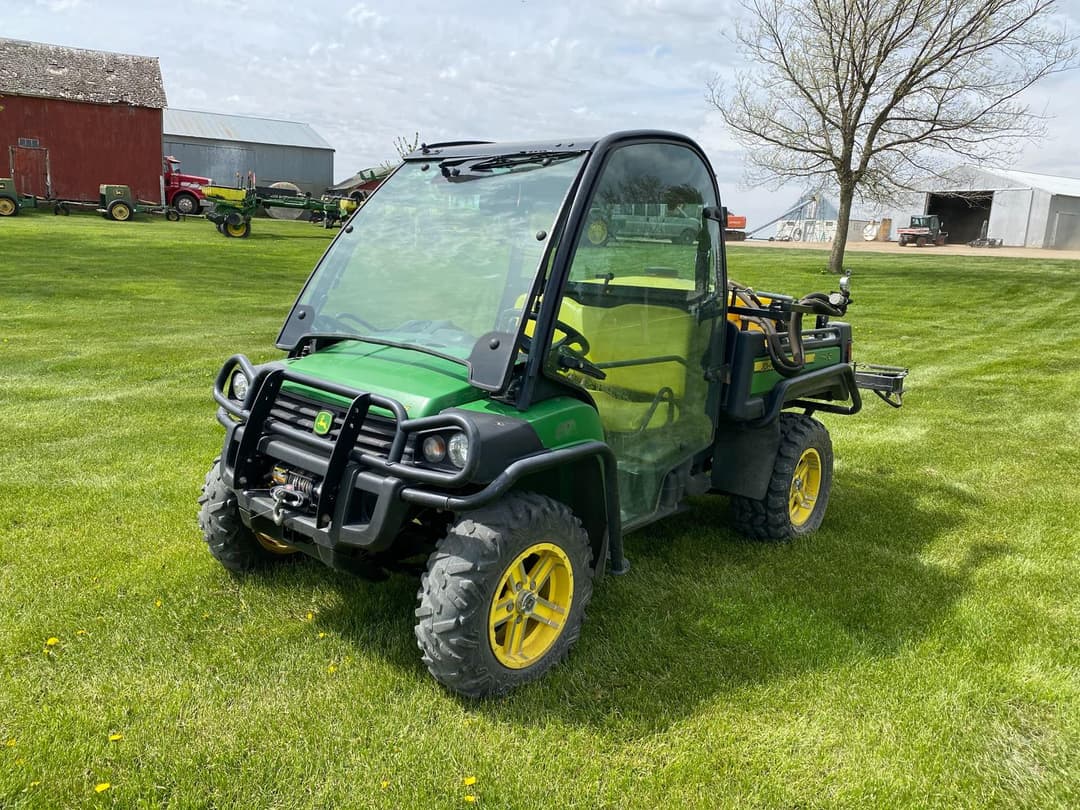 Image of John Deere Gator XUV 825i Primary image