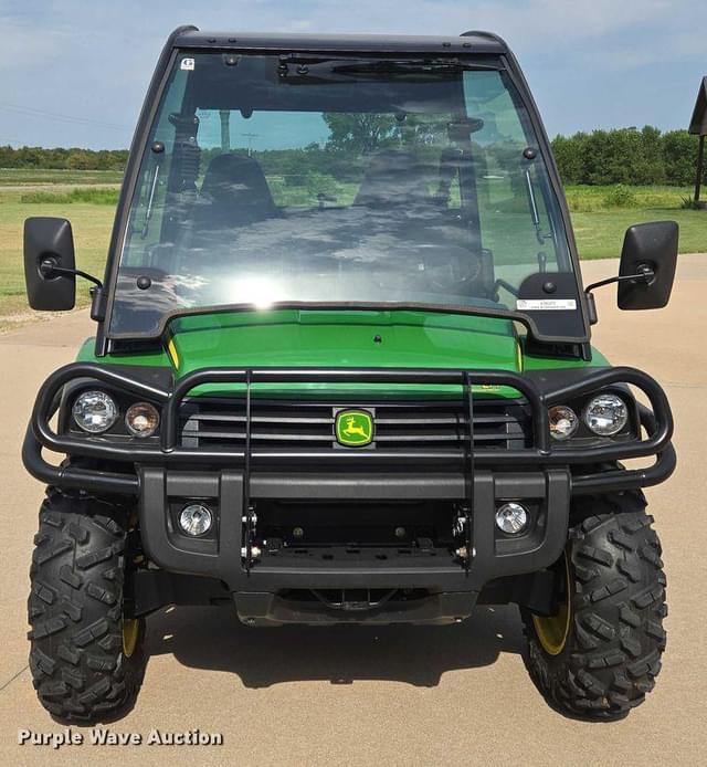 Image of John Deere Gator XUV 825i equipment image 1