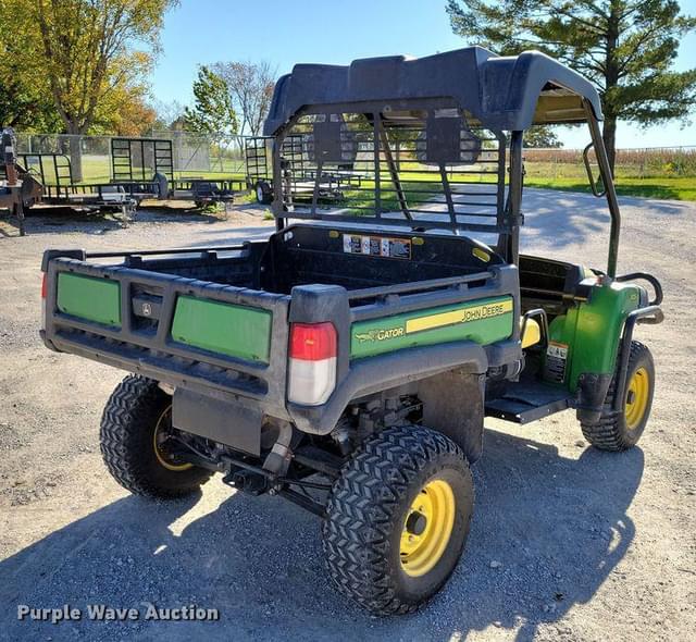 Image of John Deere Gator XUV 825i equipment image 4