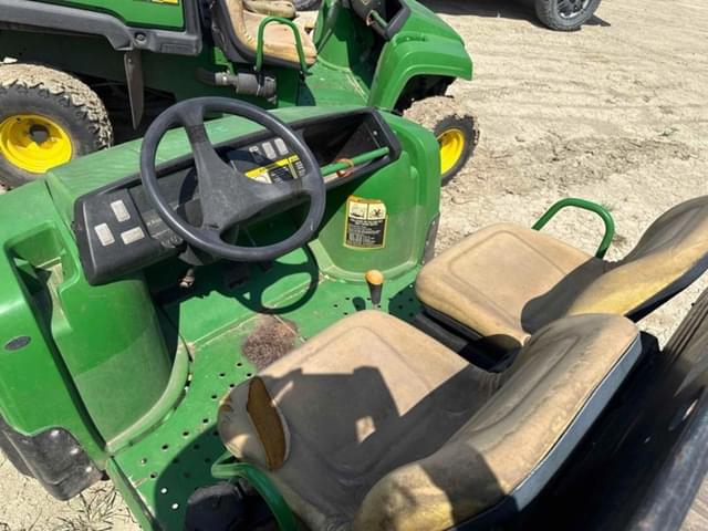 Image of John Deere Gator equipment image 4