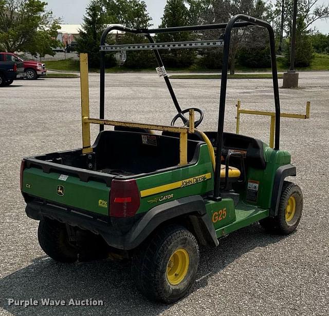 Image of John Deere Gator equipment image 4