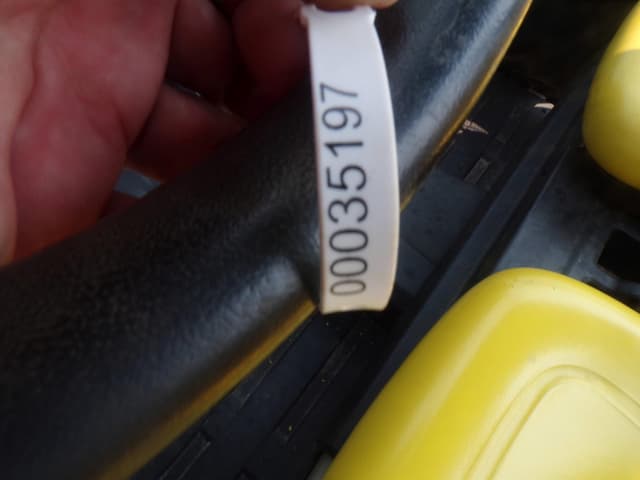 Image of John Deere Gator XUV 550 equipment image 1