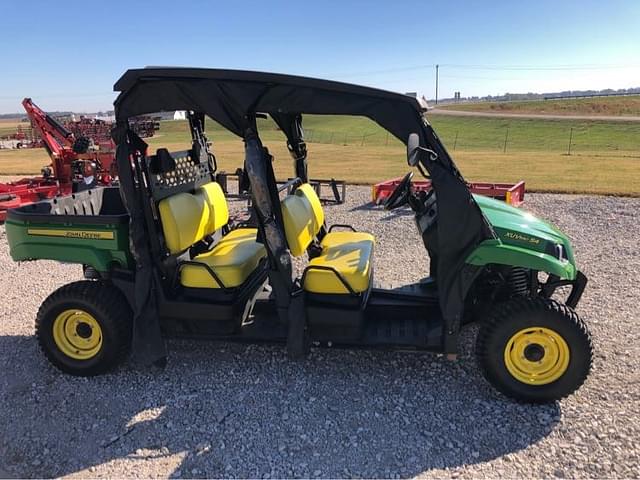 Image of John Deere XUV 550 S4 equipment image 1