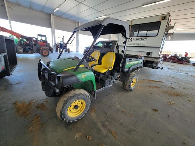 Image of John Deere Gator XUV 825i equipment image 1