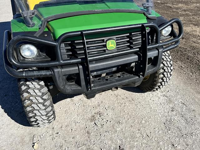 Image of John Deere Gator XUV 825i equipment image 2