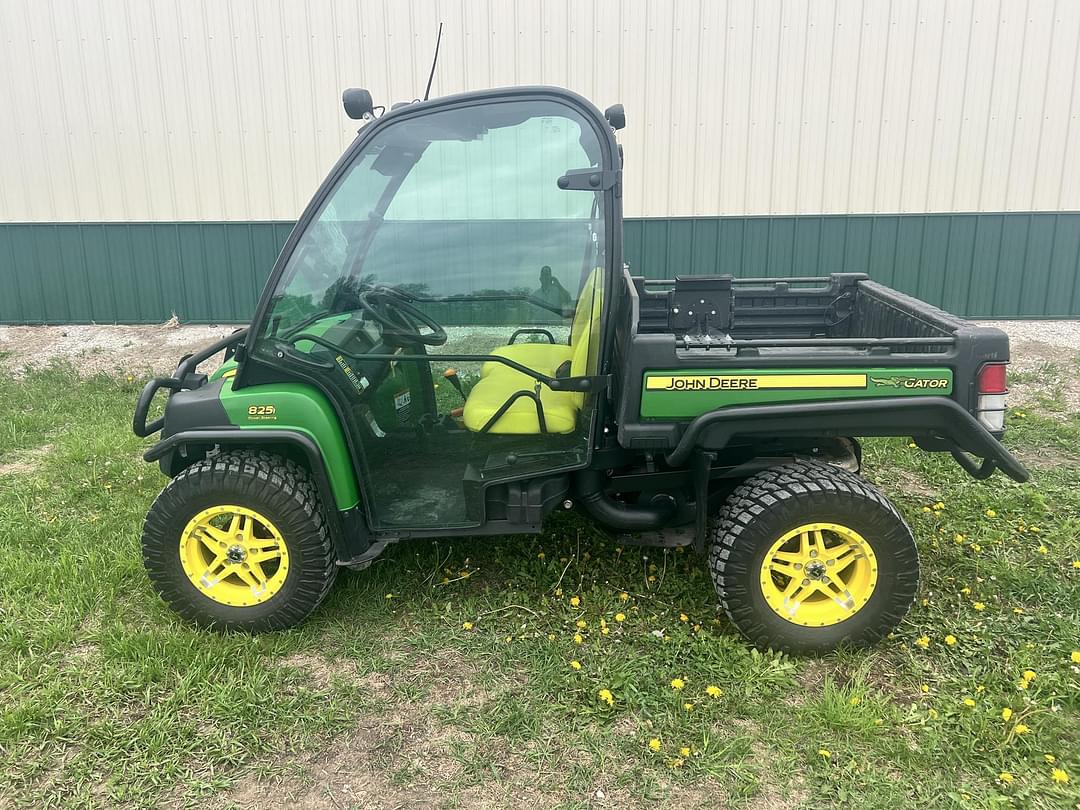Image of John Deere Gator XUV 825i Primary image