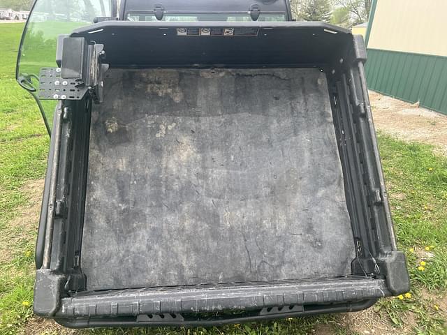 Image of John Deere Gator XUV 825i equipment image 4